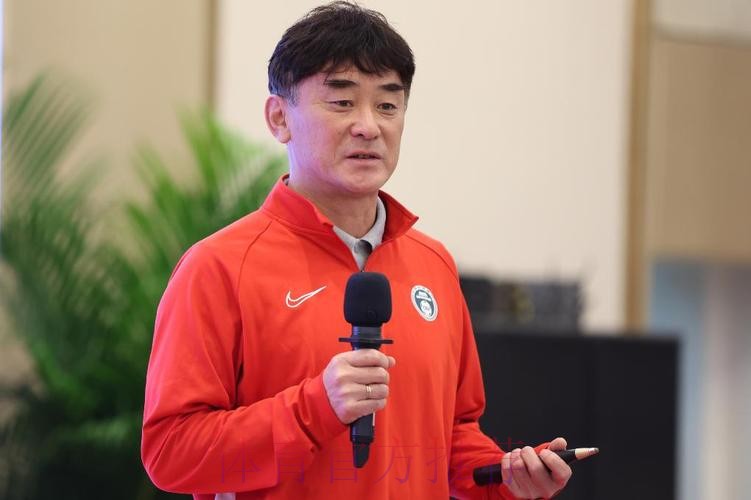 中国足球协会召开2024年全国青少年冬训动员会 中国足球协会召开2024年全国青少年冬训动员会